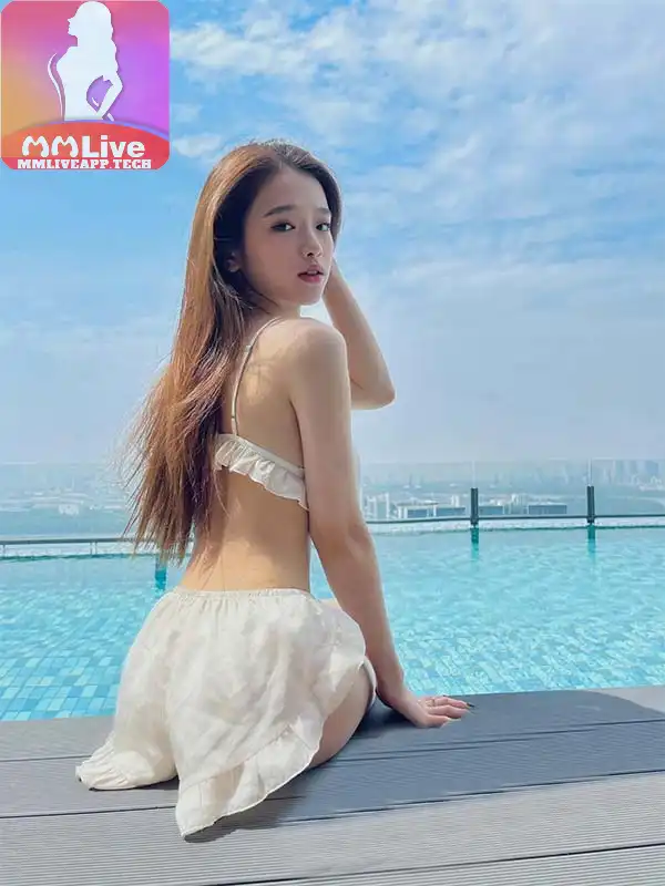 Ảnh linh ka diện bikini nóng bỏng