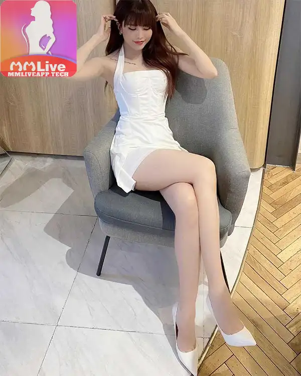 Ảnh hot girl thiều bảo trâm nóng bỏng