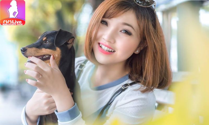 Streamer Nguyễn Thoại Cẩm Tú