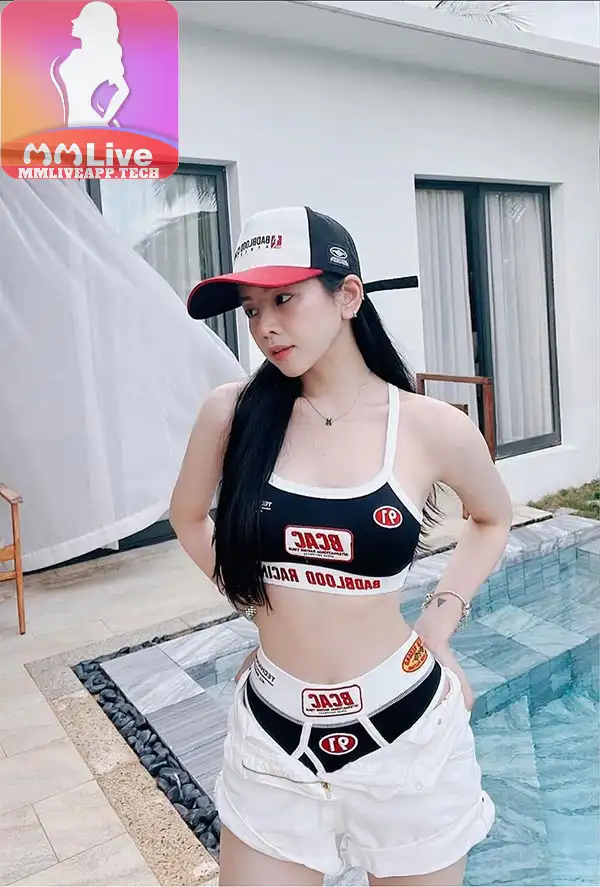 Ảnh hot girl dj mie khoe làn da trắng