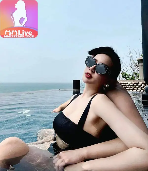 Ảnh hot girl nguyễn thanh tú quyến rũ