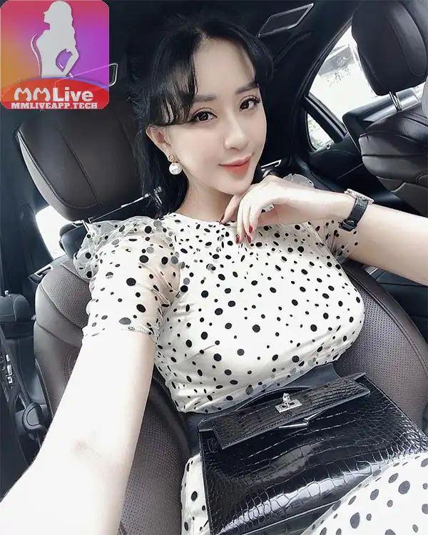 Ảnh hot girl nguyễn thanh tú xinh xắn 