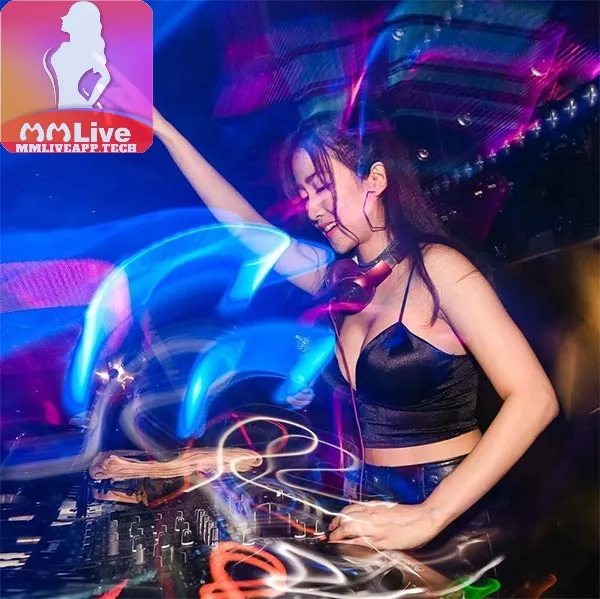 Ảnh hot girl dj trang moon 3