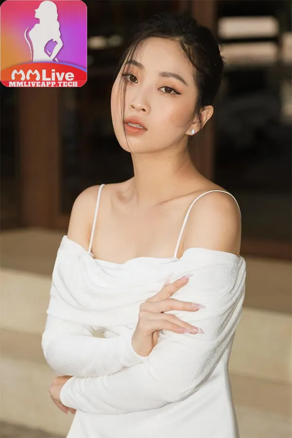 Ảnh hot girl liêu hà trinh 3