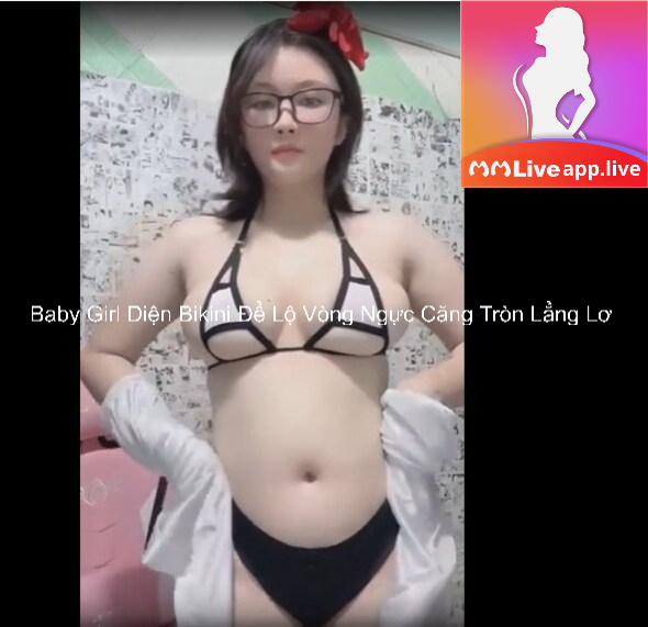 Baby Girl Diện Bikini Để Lộ Vòng Ngực Căng Tròn Lẳng Lơ 6